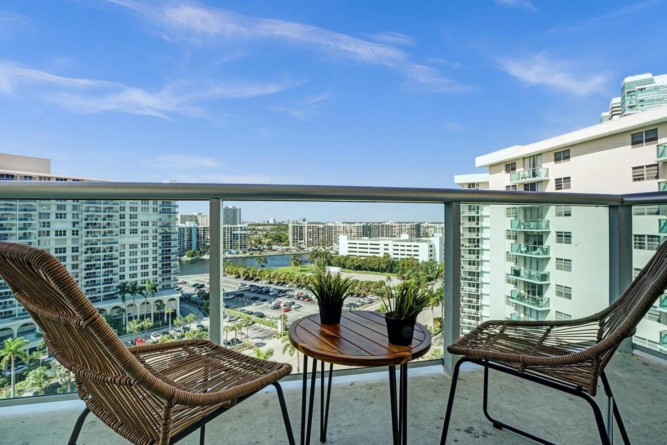 2Bd Condo Christmas Retreat Pool Beachside ハリウッド エクステリア 写真