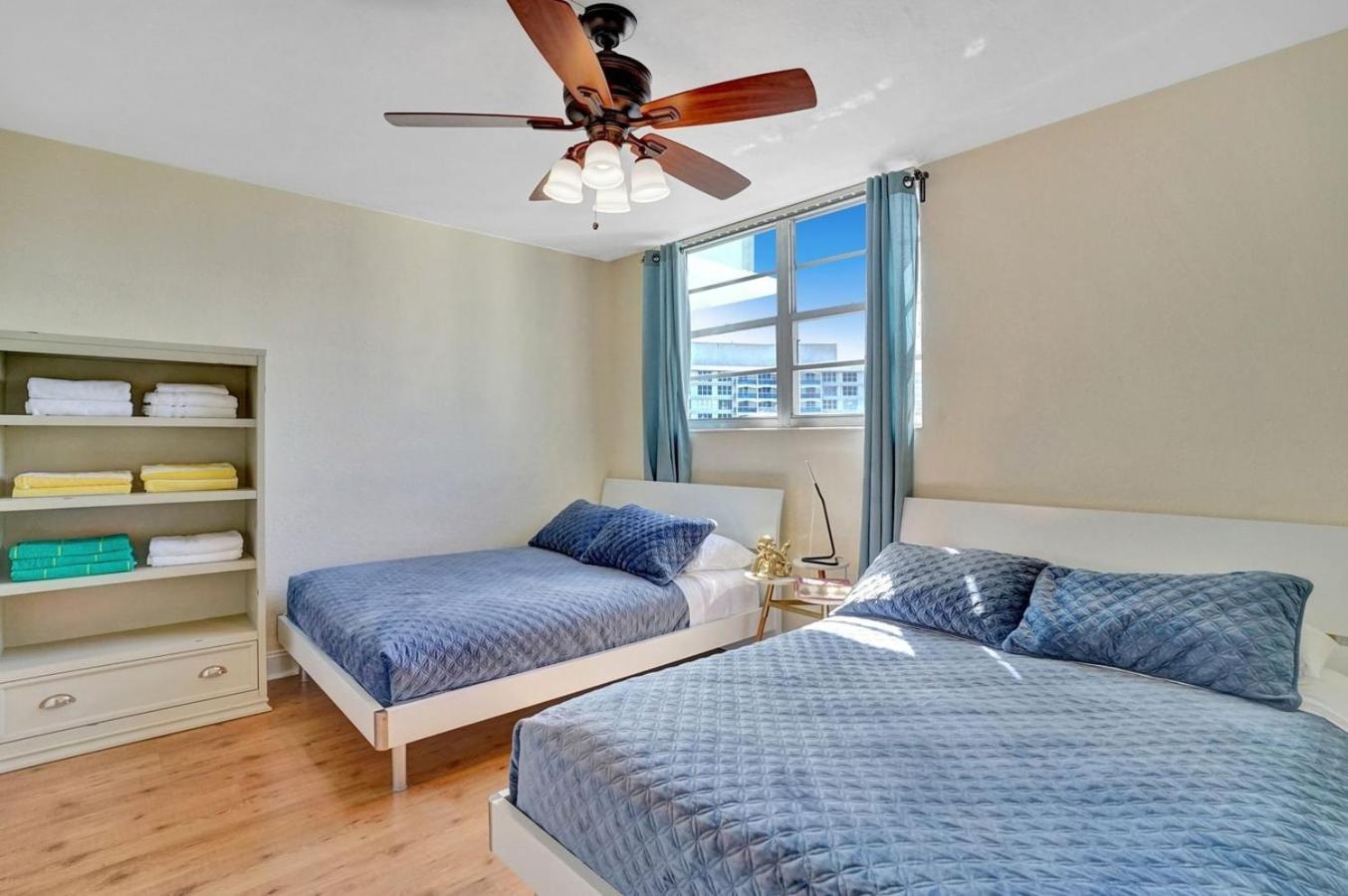 2Bd Condo Christmas Retreat Pool Beachside ハリウッド エクステリア 写真